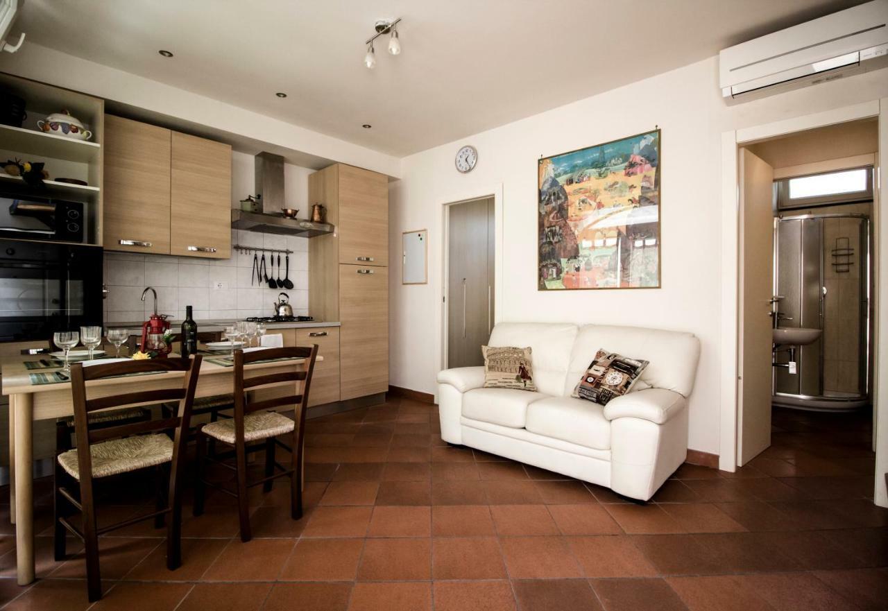 La Torre Holiday House Pise Extérieur photo